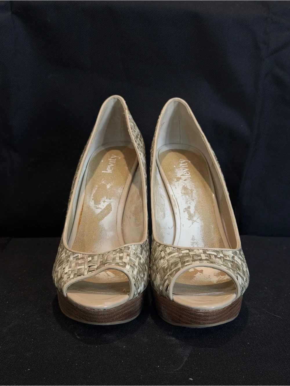 levity woven upper